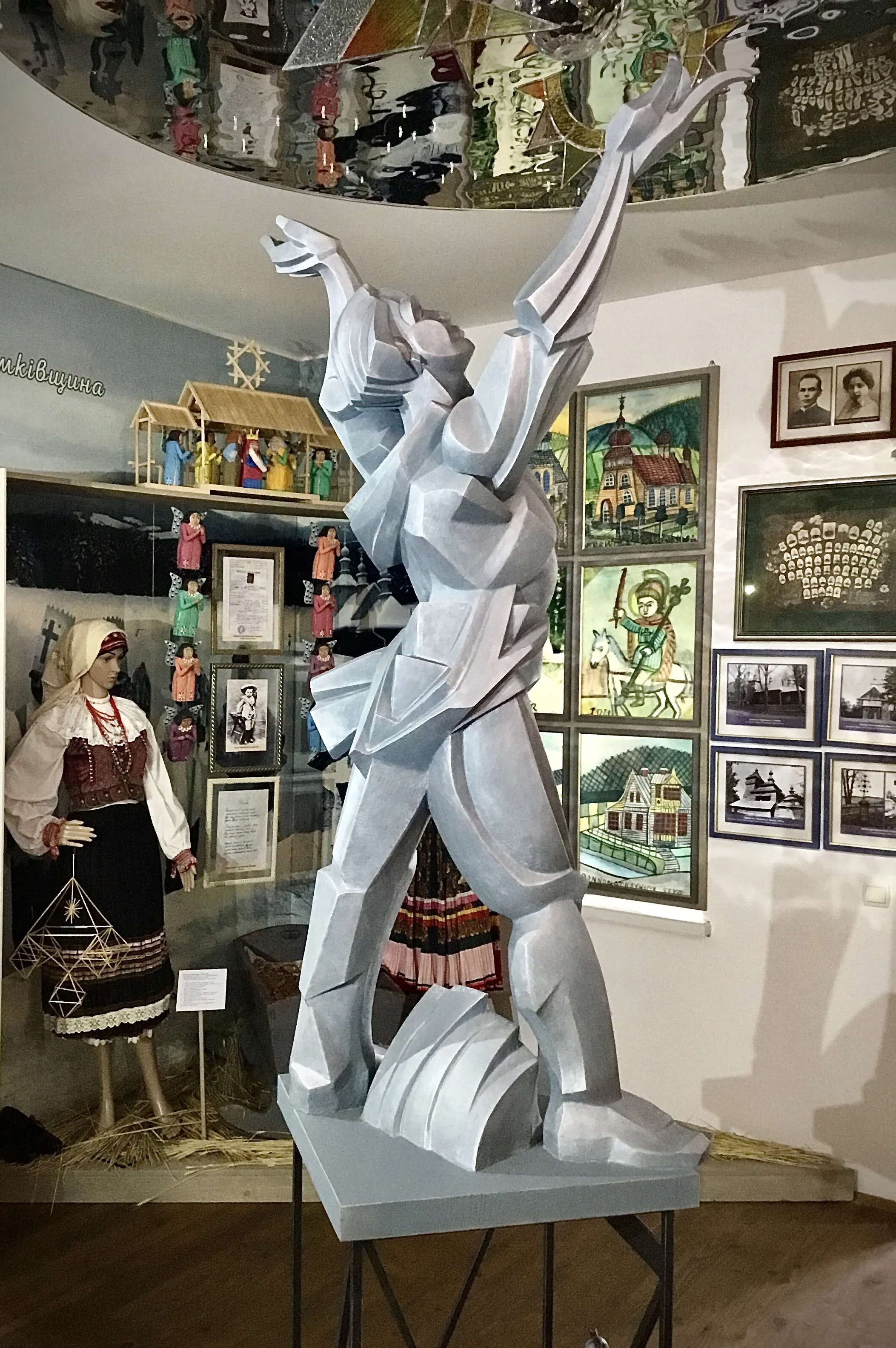 Image of Allegorical figure of BOHDAN IHOR ANTONYCH by Roman Kykta, size: 1480/800/500 мм, made of Tinted plaster, Sculpture Exhibition plastic arts medium, from Antonich family estate museum, village Bortiatyn, Lviv region. Photo 5 of 7.