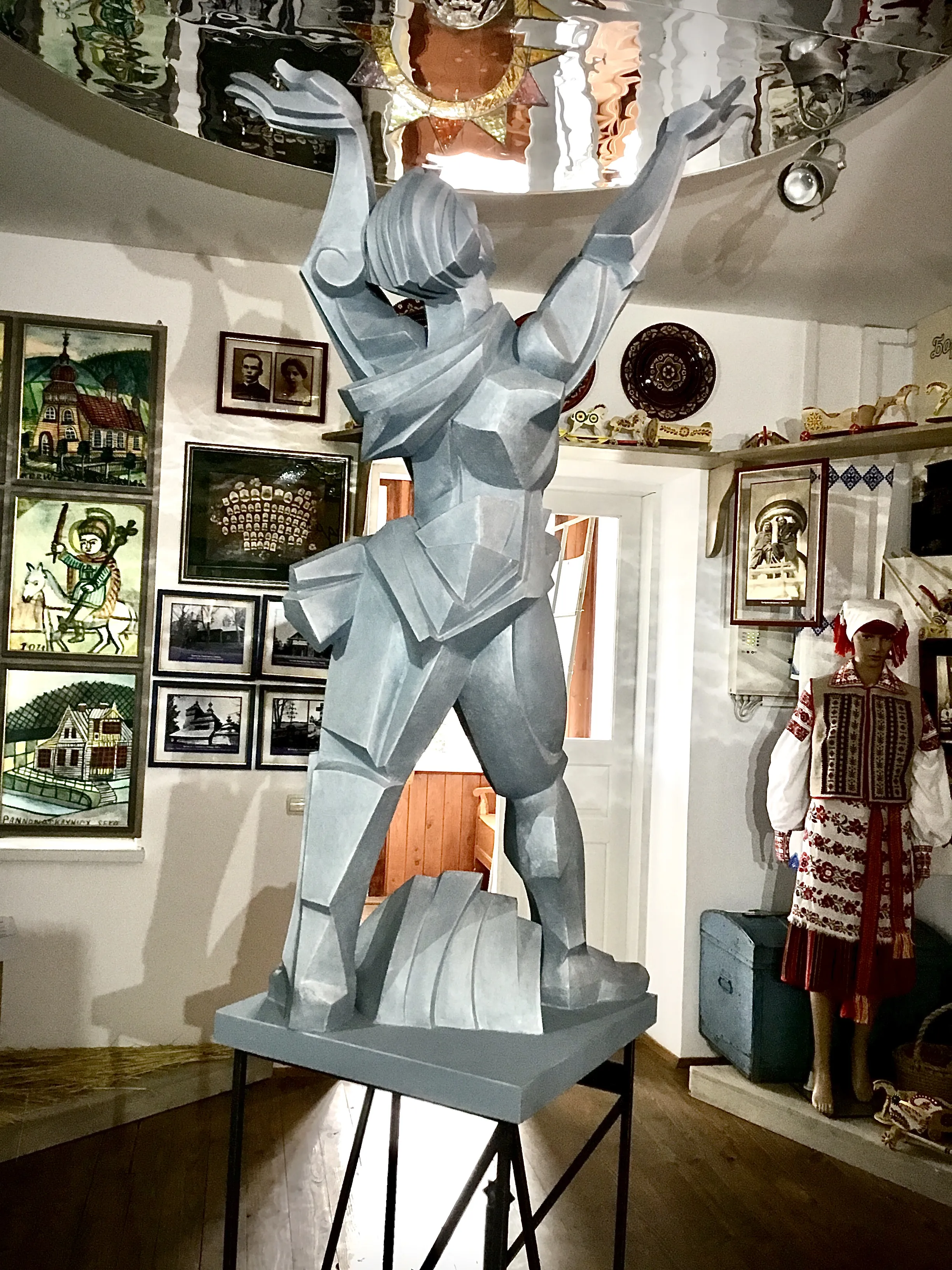 Image of Allegorical figure of BOHDAN IHOR ANTONYCH by Roman Kykta, size: 1480/800/500 мм, made of Tinted plaster, Sculpture Exhibition plastic arts medium, from Antonich family estate museum, village Bortiatyn, Lviv region. Photo 6 of 7.