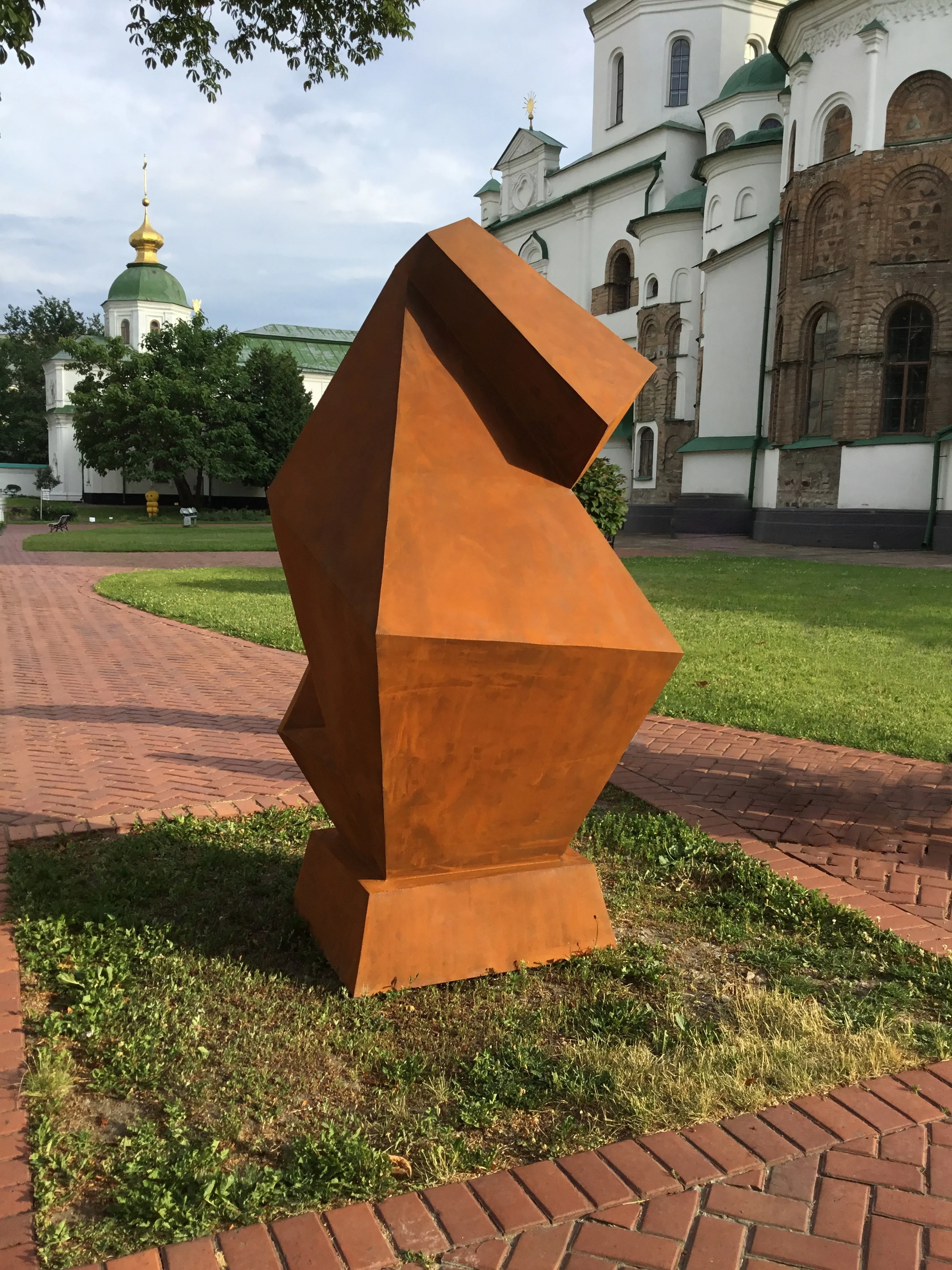 Image of SINGULARITY by Roman Kykta, size: 2250/1400/1300 мм, made of Corten steel, Sculpture Symposiums medium Photo 5 of 6.