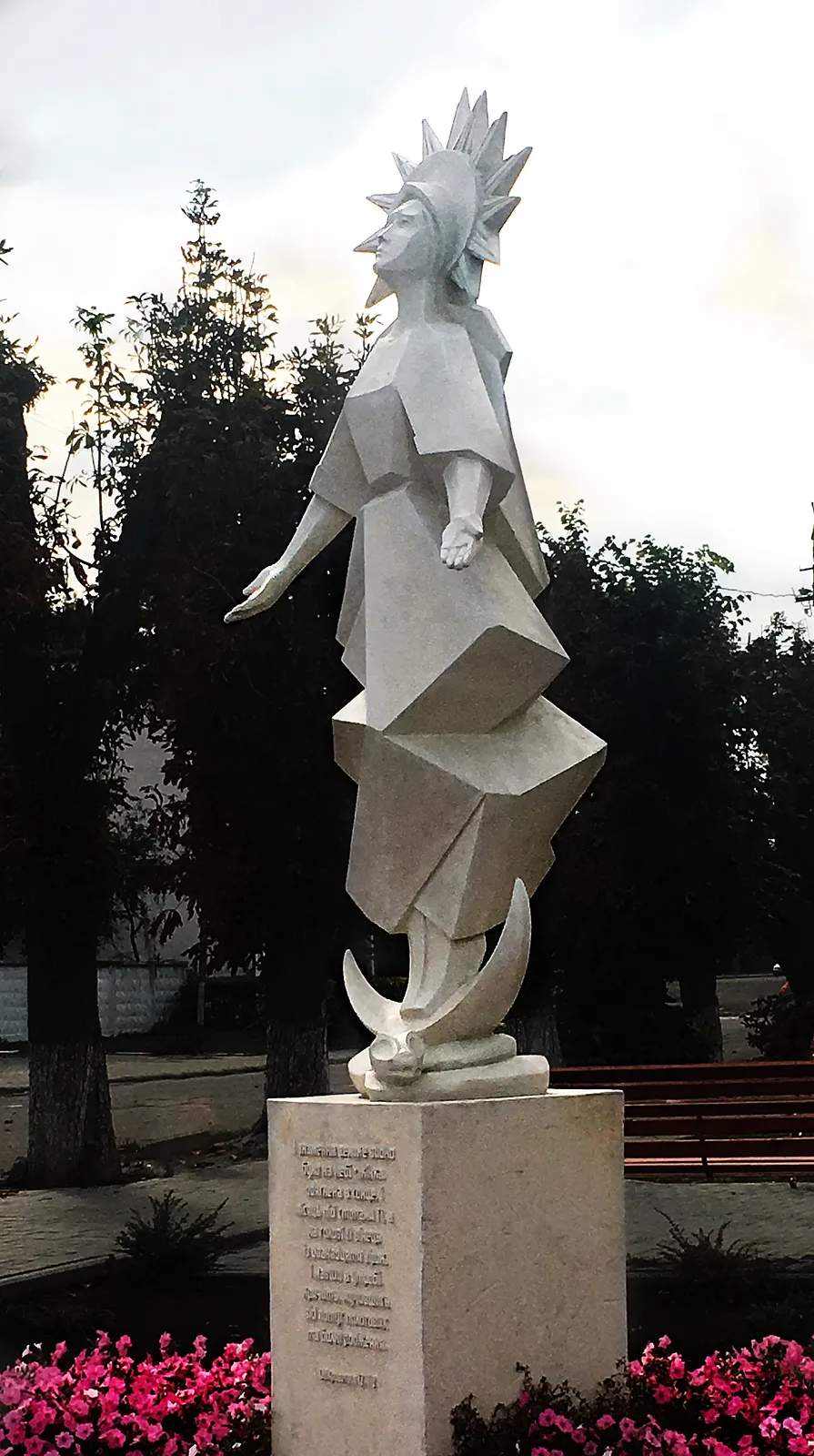 Image of APOCALYPTIC MADONNA by Roman Kykta, size: 3560/1200/800 мм, made of Composite materials, Sculpture Monuments medium, from City of Krasyliv, Khmelnytskyi region. Photo 3 of 6.