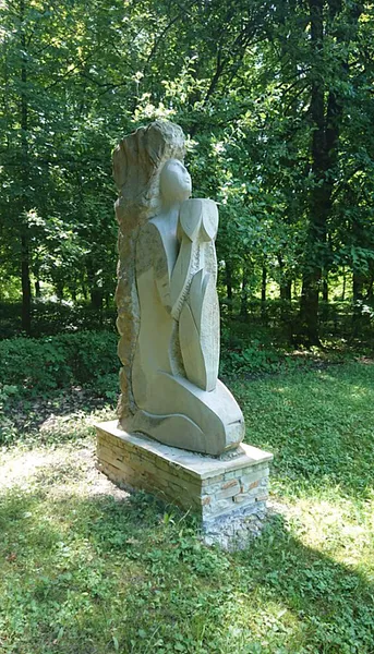 Obraz MODLITWA autorstwa Roman Kykta, rozmiar: 2500/1500/600 мм , wykonany z Piaskowiec, medium Rzeźba Sympozjum, z miasto Kryżopol, obwód winnicki. Zdjęcie 3 z 4.