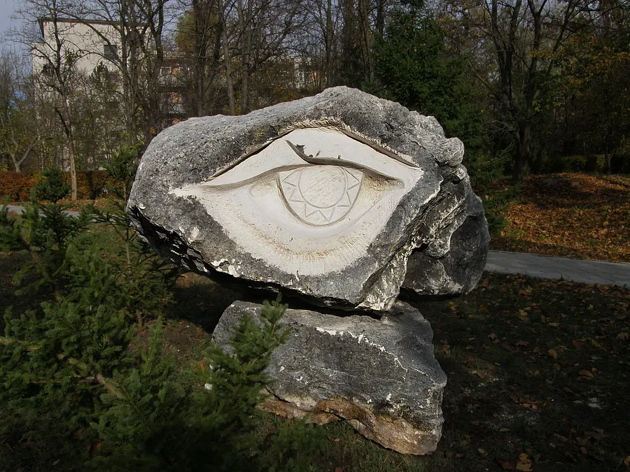 Image of I KNOW... by Roman Kykta, size: 1700/1500/1000 мм , made of Limestone, Sculpture Symposiums medium, from City of Kamenka, Transnistria