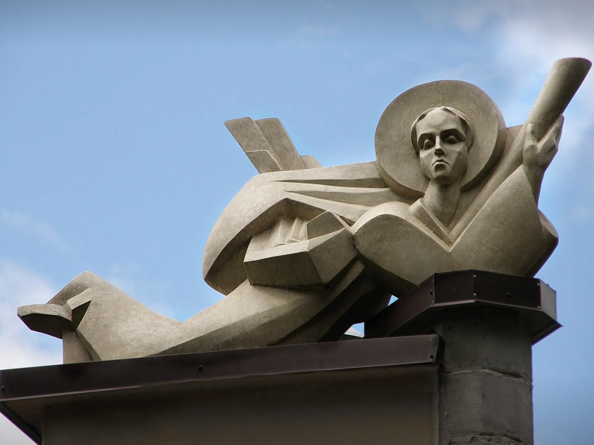 Obraz Rzeźbiarska kompozycja talizmanu rodowego i herbu "ANIOŁ" autorstwa Roman Kykta, rozmiar: 2100/900/400 мм, 1000/900/200 мм, wykonany z Marmurowy detale, wapień, medium Rzeźba Pomniki, z miasto Lwów, ul. Zamkowa 4b Zdjęcie 3 z 5.