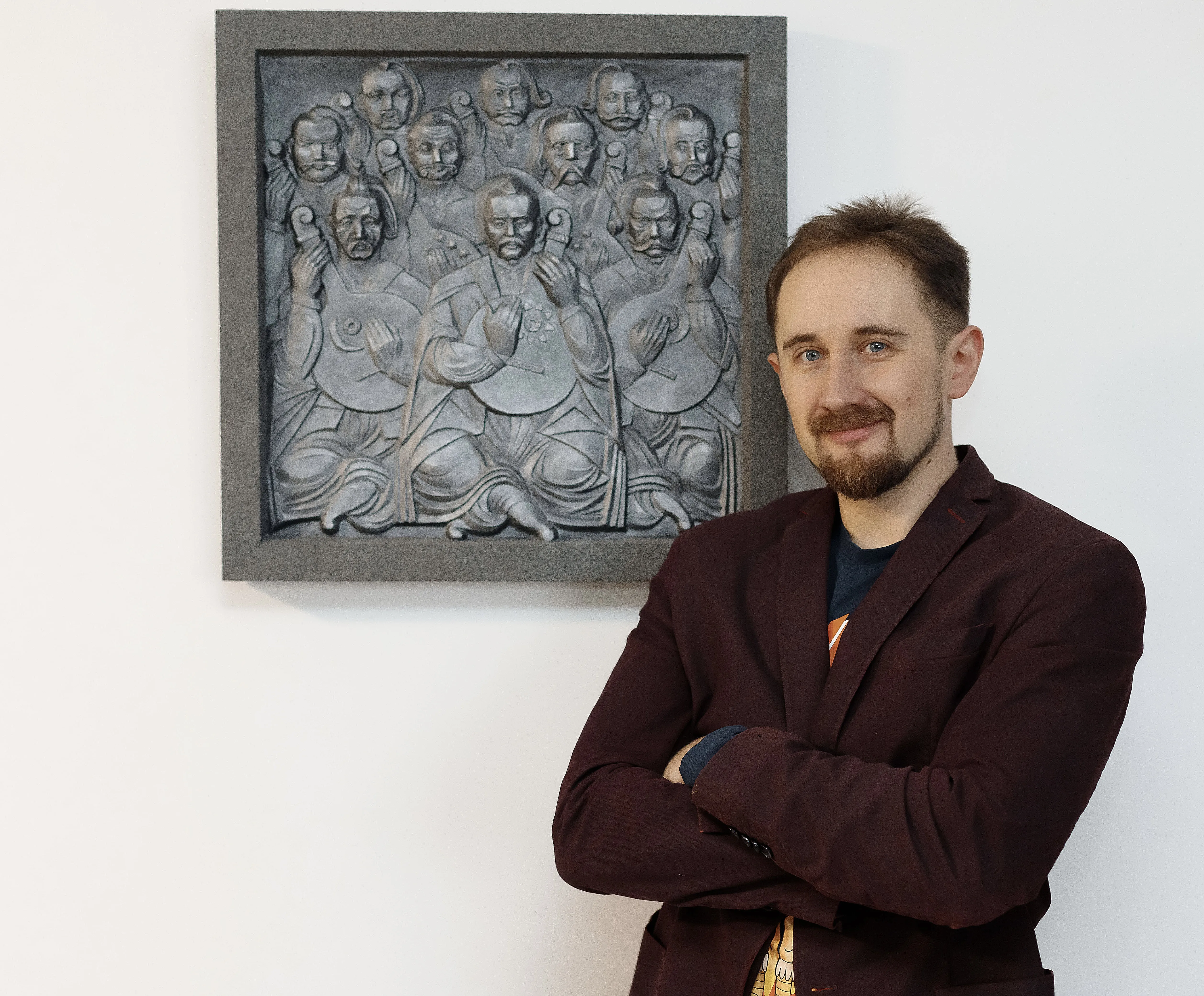 Зображення "БАРЕЛЬЄФ ПАМ'ЯТІ СТРАЧЕНИХ КОБЗАРІВ" від Роман Кикта, розмір: 580/580 мм, матеріали: Гіпс тонований, дерево, медіум: Скульптура Виставкова пластика, місто: Львів Фото 3 з 3.